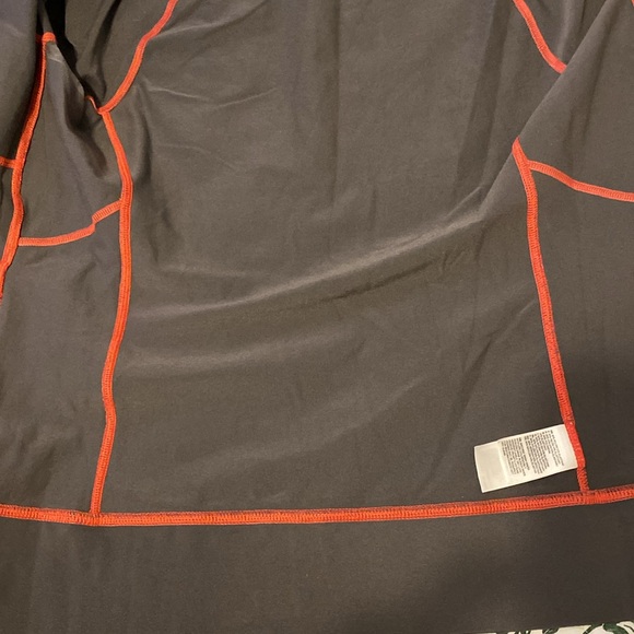 The North Face Women's Dark Gray Jacket with dark coral Floral Pattern - Picture 7 of 8